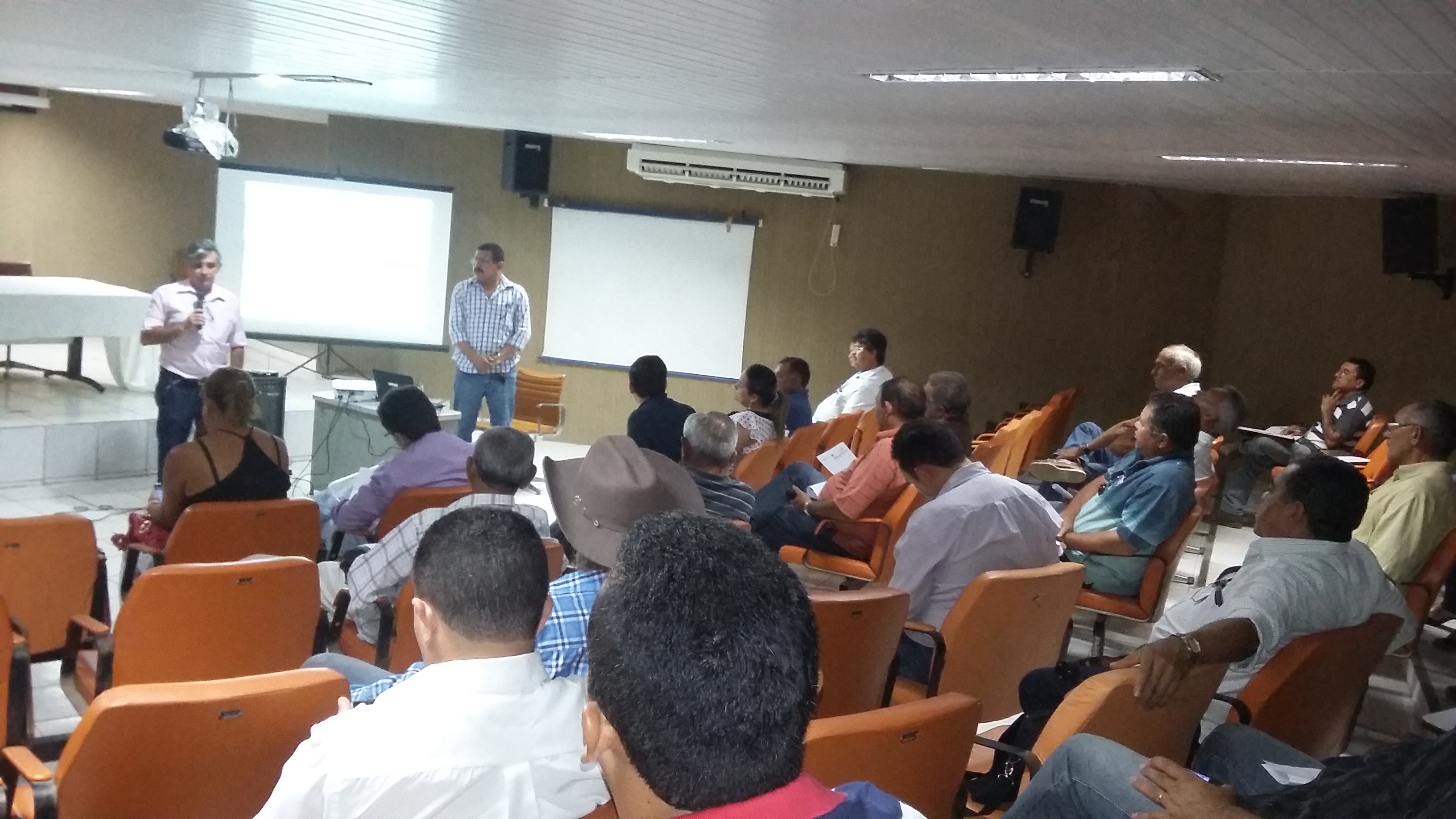 13ª REUNIÃO EXTRAORDINÁRIA DO COMITÊ DA BACIA HIDROGRÁFICA DO CURU/CBH CURU