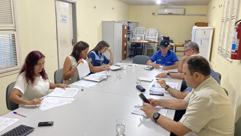 Secretaria-Executiva e Diretoria discutem sobre o Regimento Interno do CBH Curu