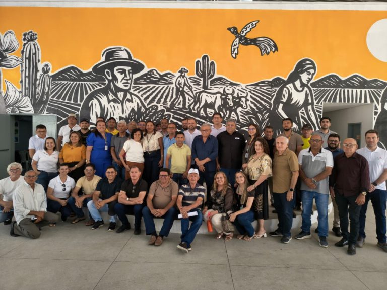 Comitê do Curu discute sobre projeto de mineração em Santa Quitéria com integrante do consórcio