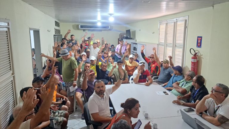 Usuários de água do canal do Açude Pentecoste são regularizados em reunião com Cogerh